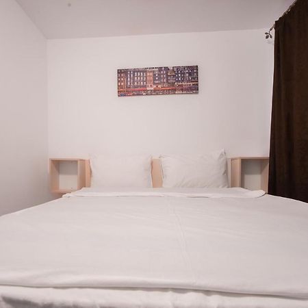 Casa 4 Odai Otel Douăzeci şi Trei August Dış mekan fotoğraf