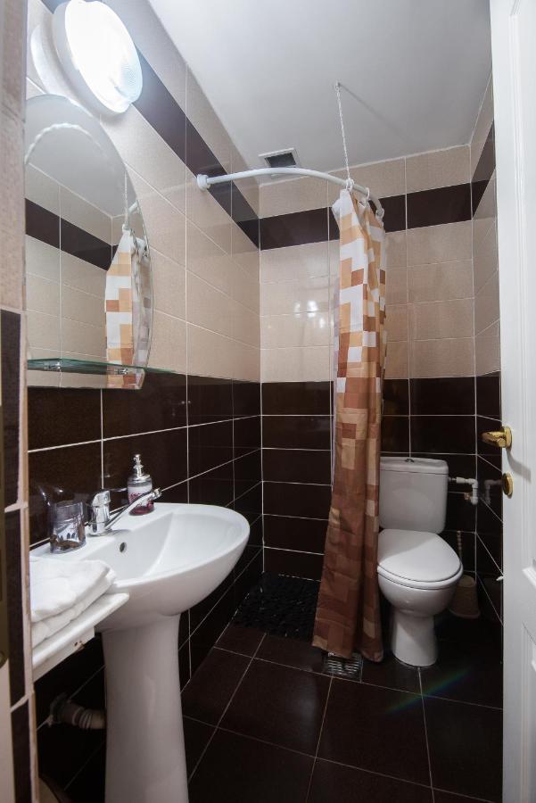 Casa 4 Odai Otel Douăzeci şi Trei August Dış mekan fotoğraf